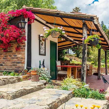 Villa Patty Tibasosa Exterior photo